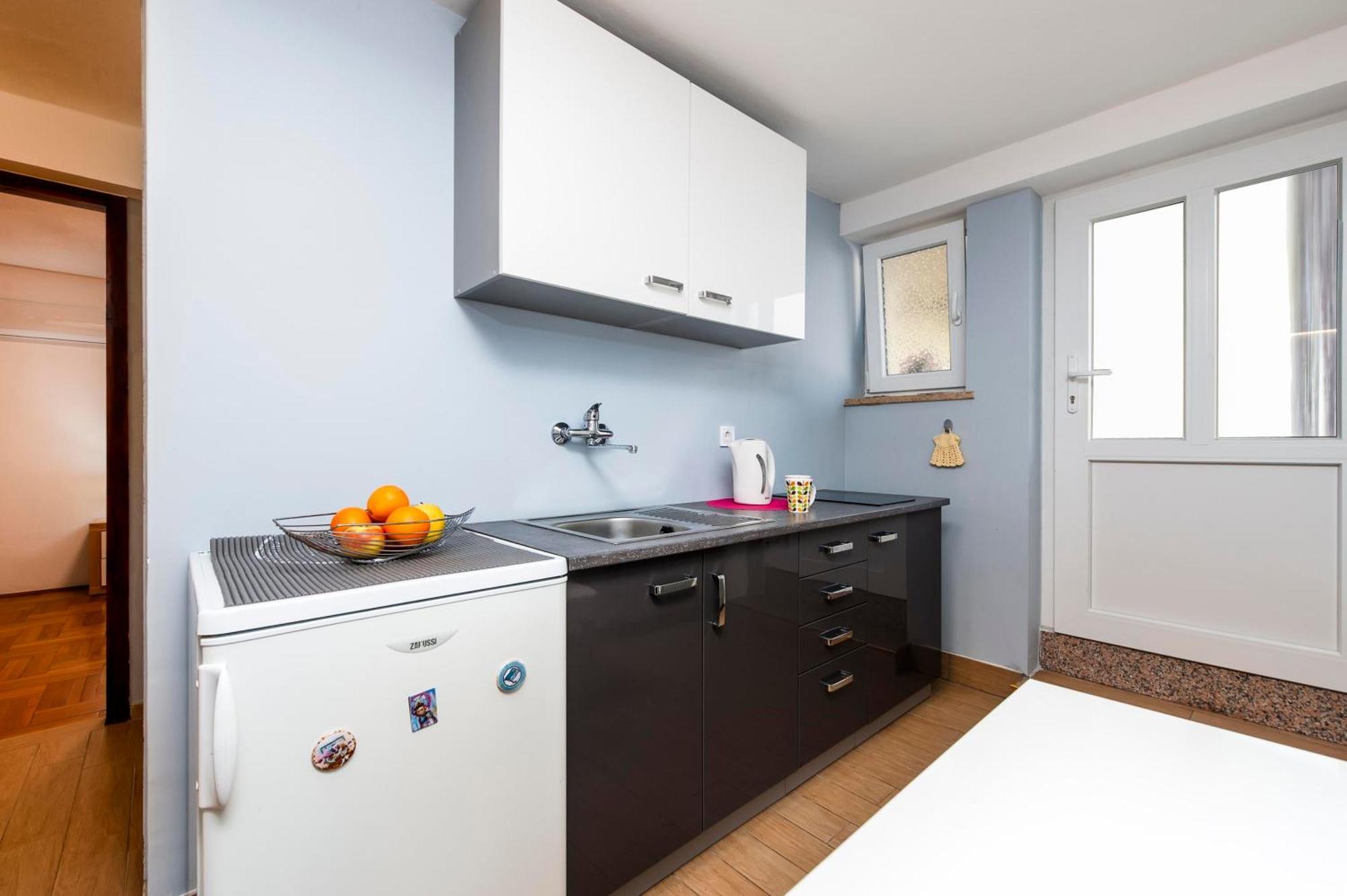 Apartments And Room Silvana Ровинь Экстерьер фото
