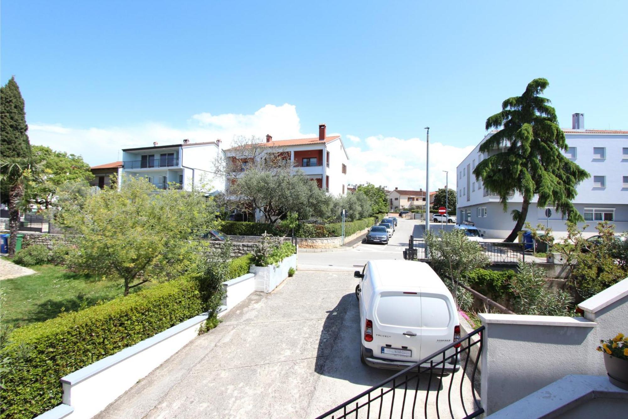Apartments And Room Silvana Ровинь Экстерьер фото